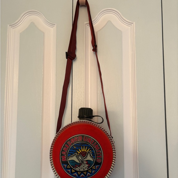 Vintage Coleman Marlboro Unlimited Canteen | Red Round Camping Water Bottle - Picture 2 of 4